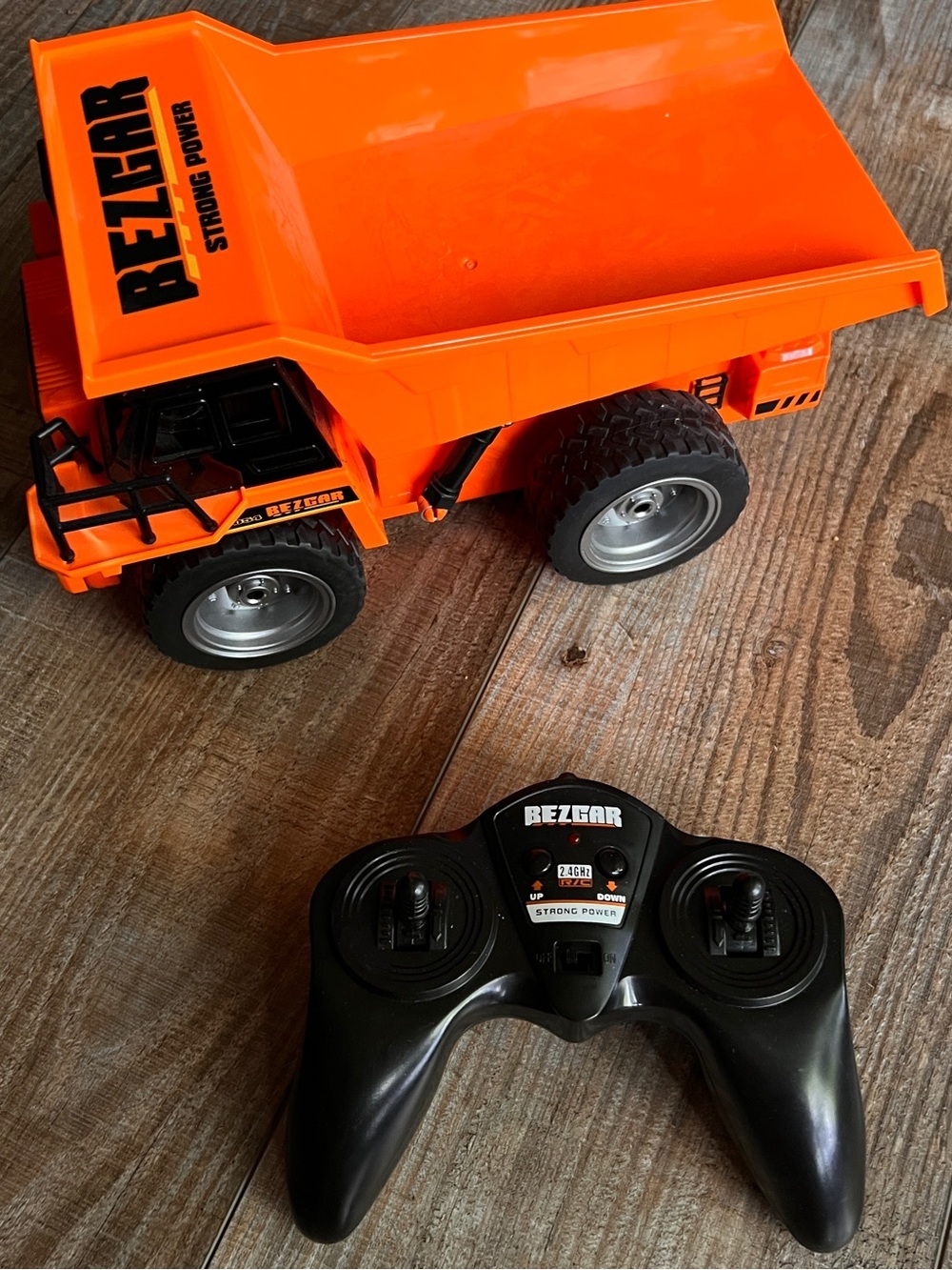 BEZGAR Remote Control Construction Dump Truck RC